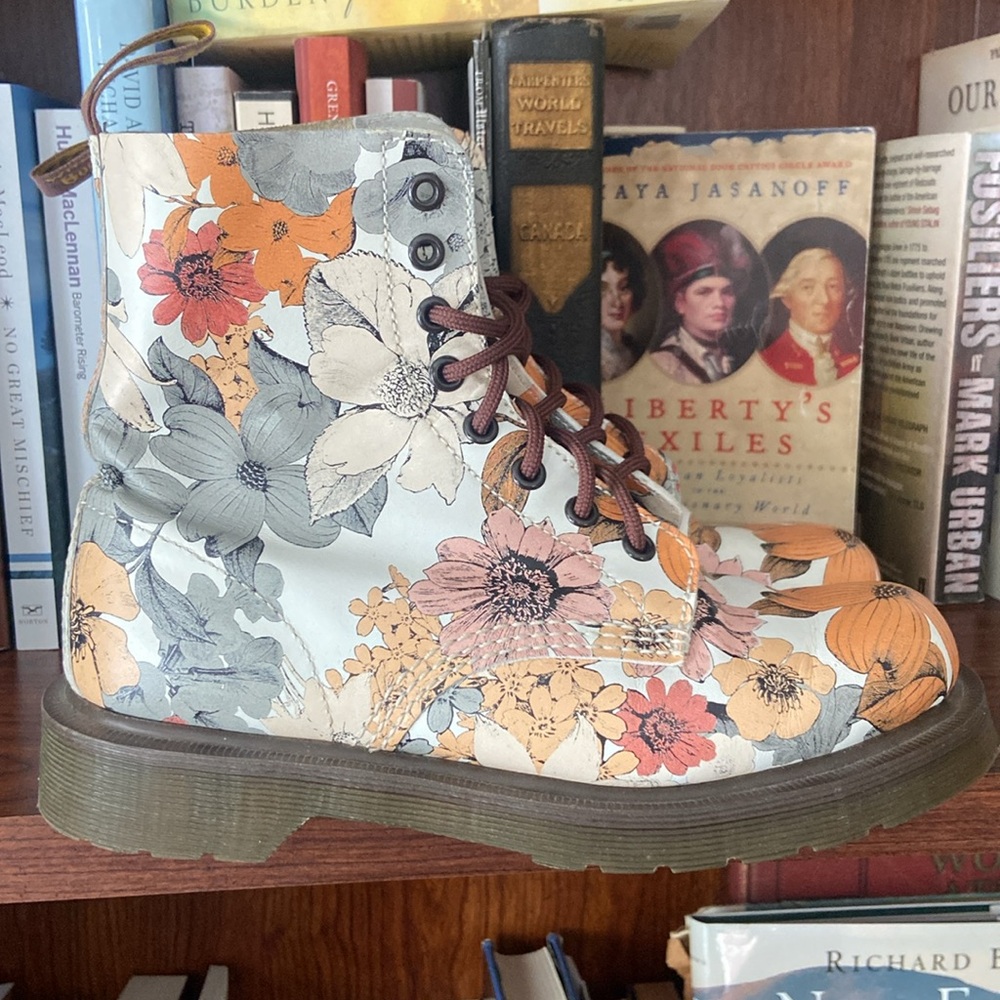 RARE! Dr. Martens 1460 Pascal Boot Floral Sand Sable Botanic Leather W Size 7 - Picture 3 of 15